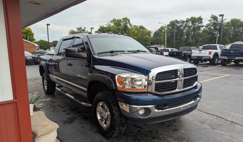 2006 Dodge Ram 2500 Mega Cab SLT 4WD full