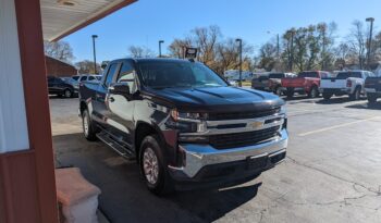 2019 Chevy Silverado 1500 Double Cab LT 4WD full