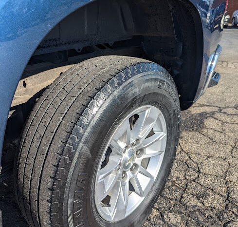 2019 Chevy Silverado 1500 Double Cab LT 4WD full