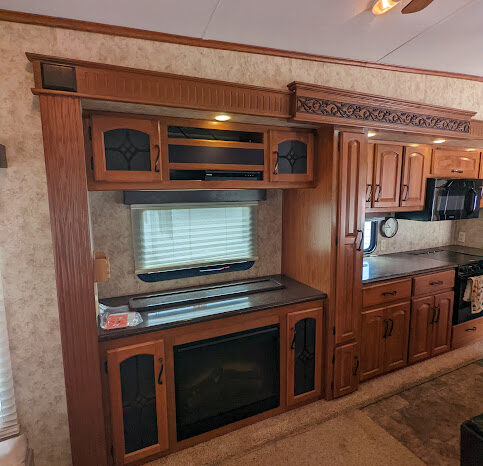 2012 Montana 3582RL 5th Wheel Camper full
