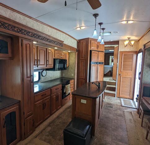 2012 Montana 3582RL 5th Wheel Camper full