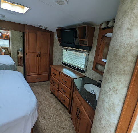 2012 Montana 3582RL 5th Wheel Camper full