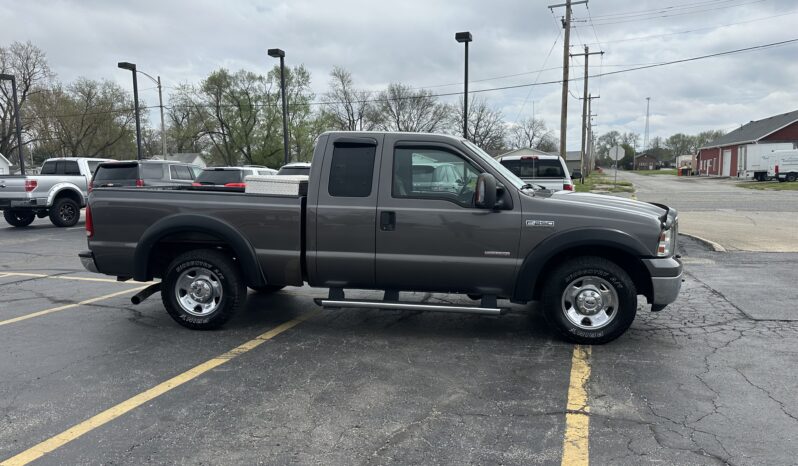 2005 FORD F250 XLT Supercab 2WD Diesel full