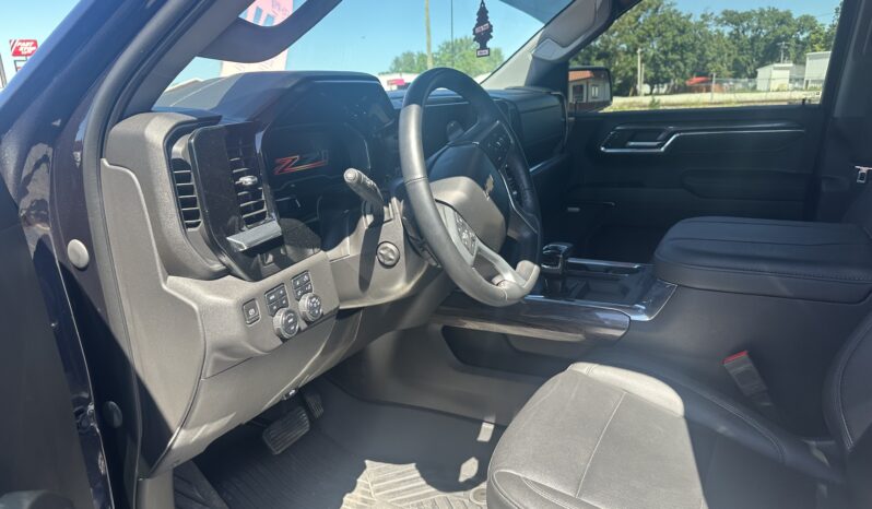 2023 Chevy Silverado 1500 Crew LTZ 4WD full